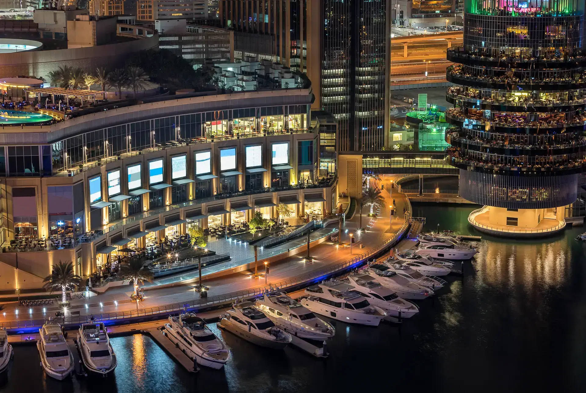 crowne-plaza-dubai-marina-an-ihg-hotel-accommodation-1